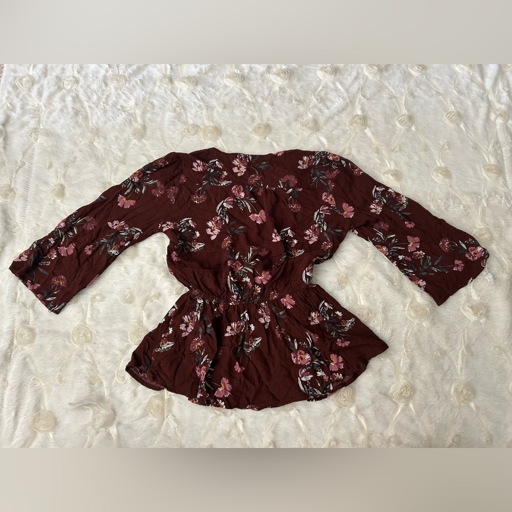 American Eagle 🦅 SEVEN (7) Mixed Women’s assorted Tops and Bralettes - Picture 14 of 16